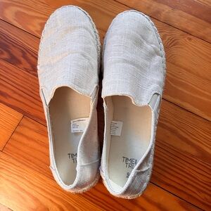 Time and Tru Light Tan Slip-On Shoes